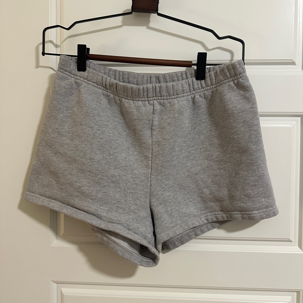 Aritzia TNA Cozy Fleece Shorts